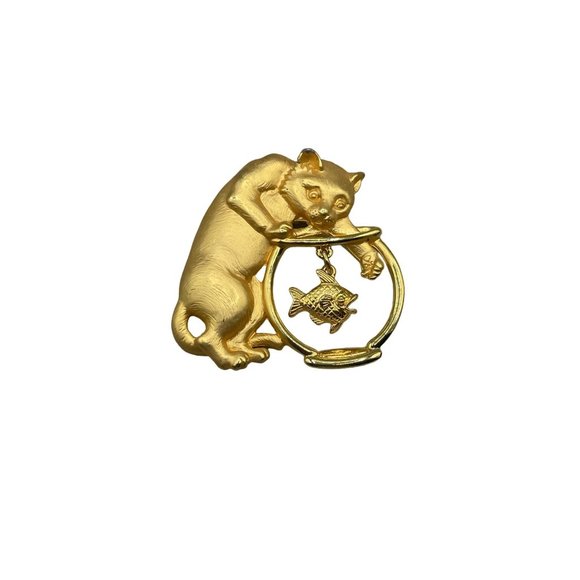 Vintage JJ Cat Fish Bowl Pin Brooch Figural Matte Gold Tone Dangling Goldfish - Picture 1 of 9